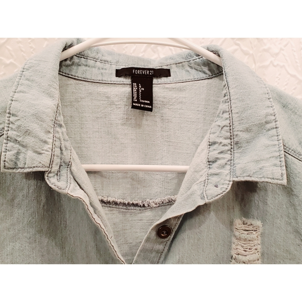 Destroyed Jean Button Up Top - Picture 3 of 3